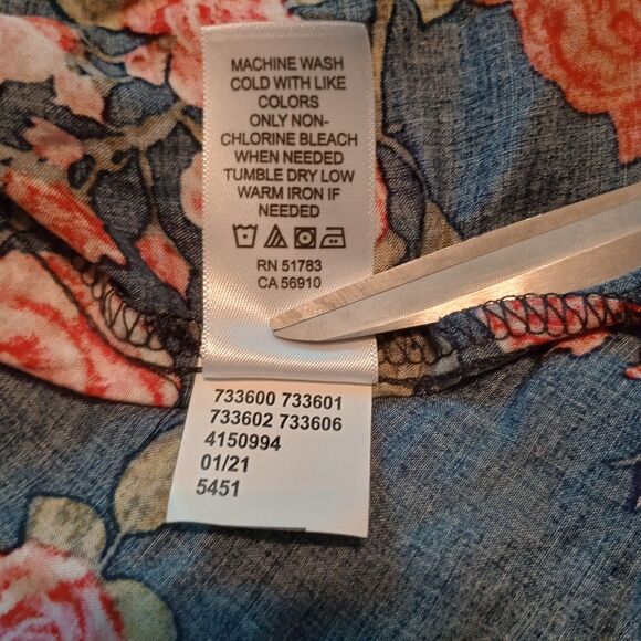 Maurice's Plussize Ruffle Front Kimono. Navy Floral Crochet Trim Boho Sz 1 16-18 - Picture 4 of 7